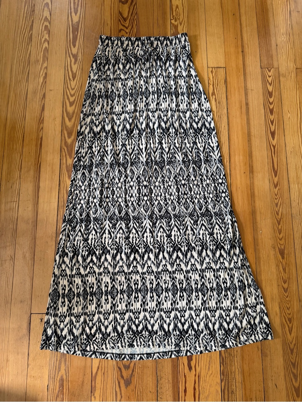 Cynthia Rowley Black Cream Ikat Boho Maxi Skirt Size Small